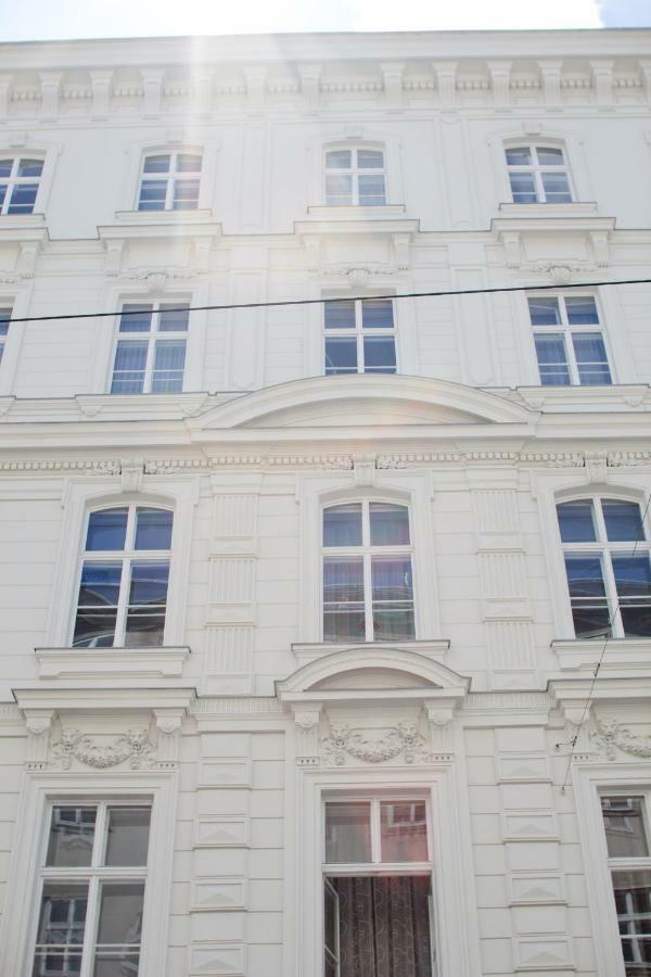 Studio Apartments Opera - Mai'S Apartments Wien Exterior foto